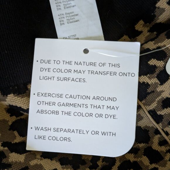 NWT Fabletics Cloud Seamless High-Waisted Split Flare Leggings S Cheetah Print - Picture 6 of 11